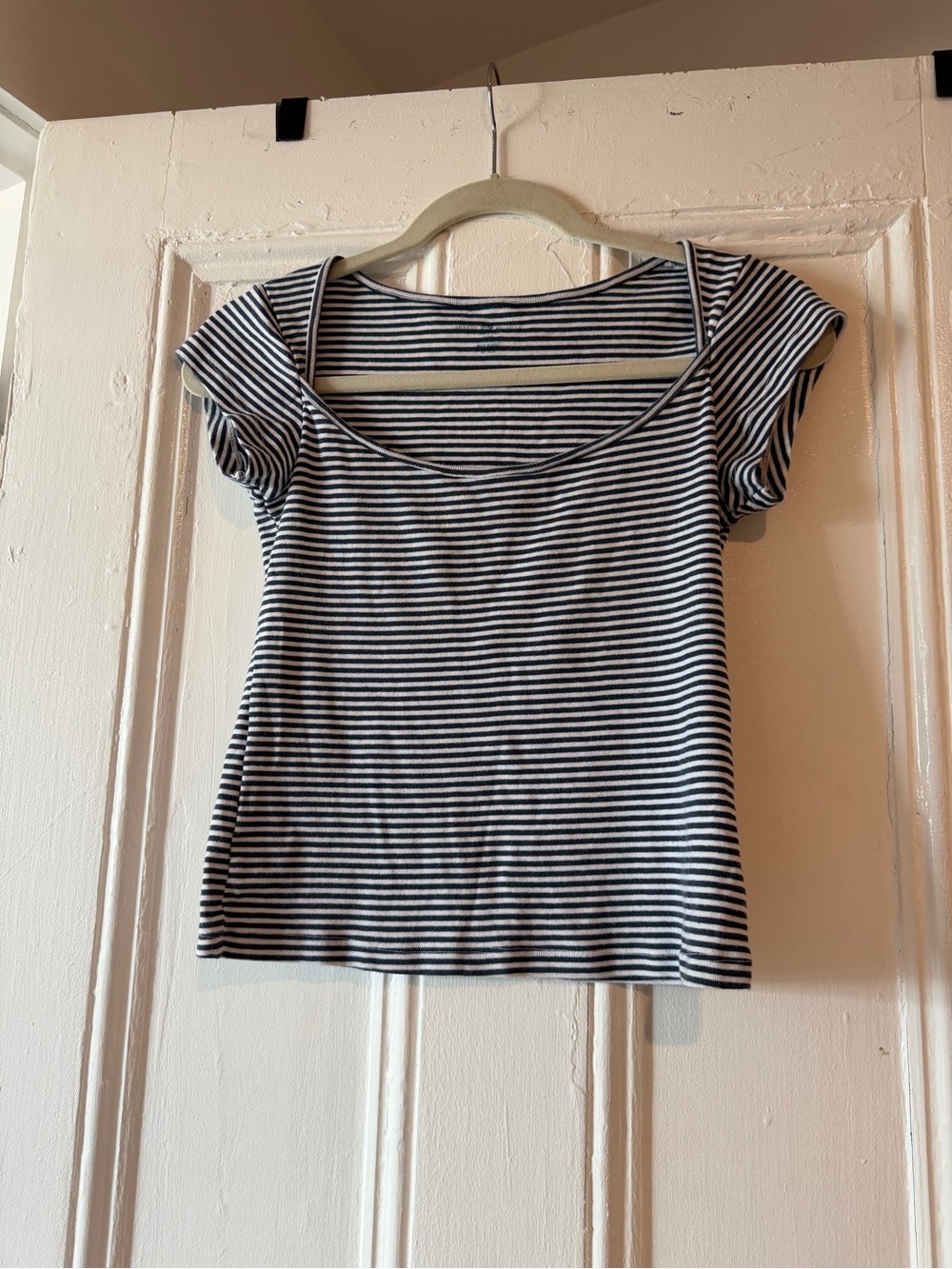 Brandy Melville Striped Scoop Neck Women’s Top - Navy & White